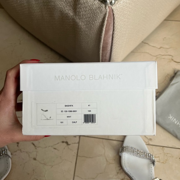 Manolo Blahnik Bashifa Leather & Crystal Sandals - Picture 4 of 7